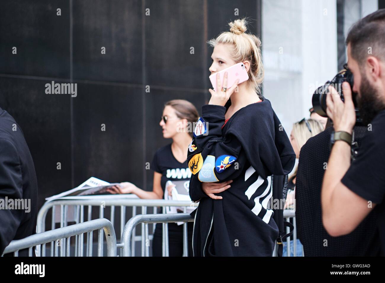 New York, USA. 09th Sep, 2016. Jason Wu Show outside in New York, USA on 09th September, 2016. © TopPhoto/Alamy Live News Stock Photo