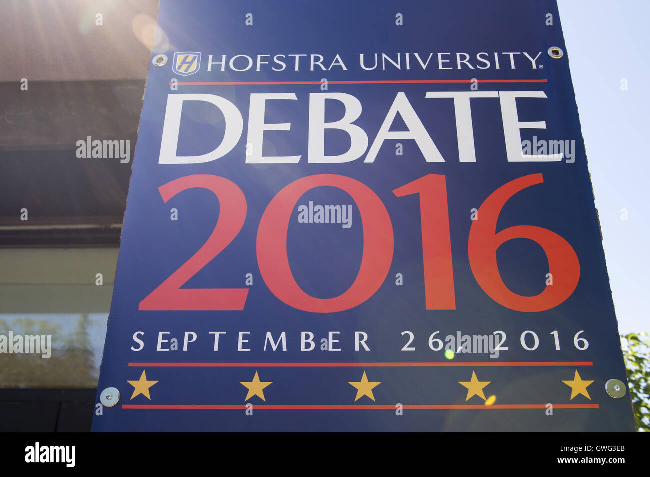Hempstead, New York, USA. 13th Sep, 2016. Hofstra University Debate 2016 banner, in patriotic red white and blue, is one of many displayed on the campus of Hofstra University, which will host the first Presidential Debate, between H.R. Clinton and D. J. Trump, scheduled for later that month on September 26. Hofstra is first university ever selected for 3 consecutive U.S. presidential debates. © Ann Parry/ZUMA Wire/Alamy Live News Stock Photo