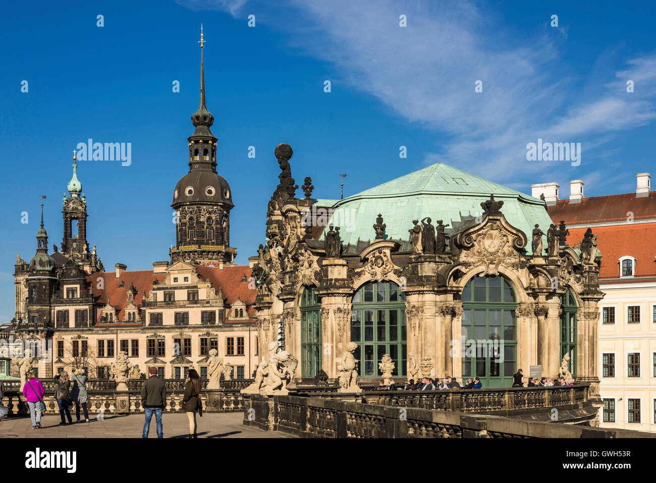 Dresden, Glockenspielpavillon des Zwinger und Residenzschloss Stock Photo