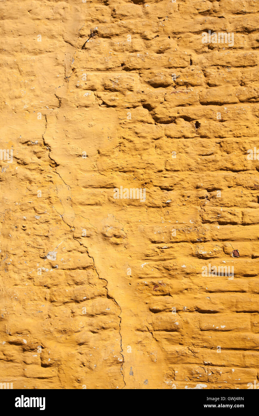 Ochre painted house hires stock photography and images Alamy