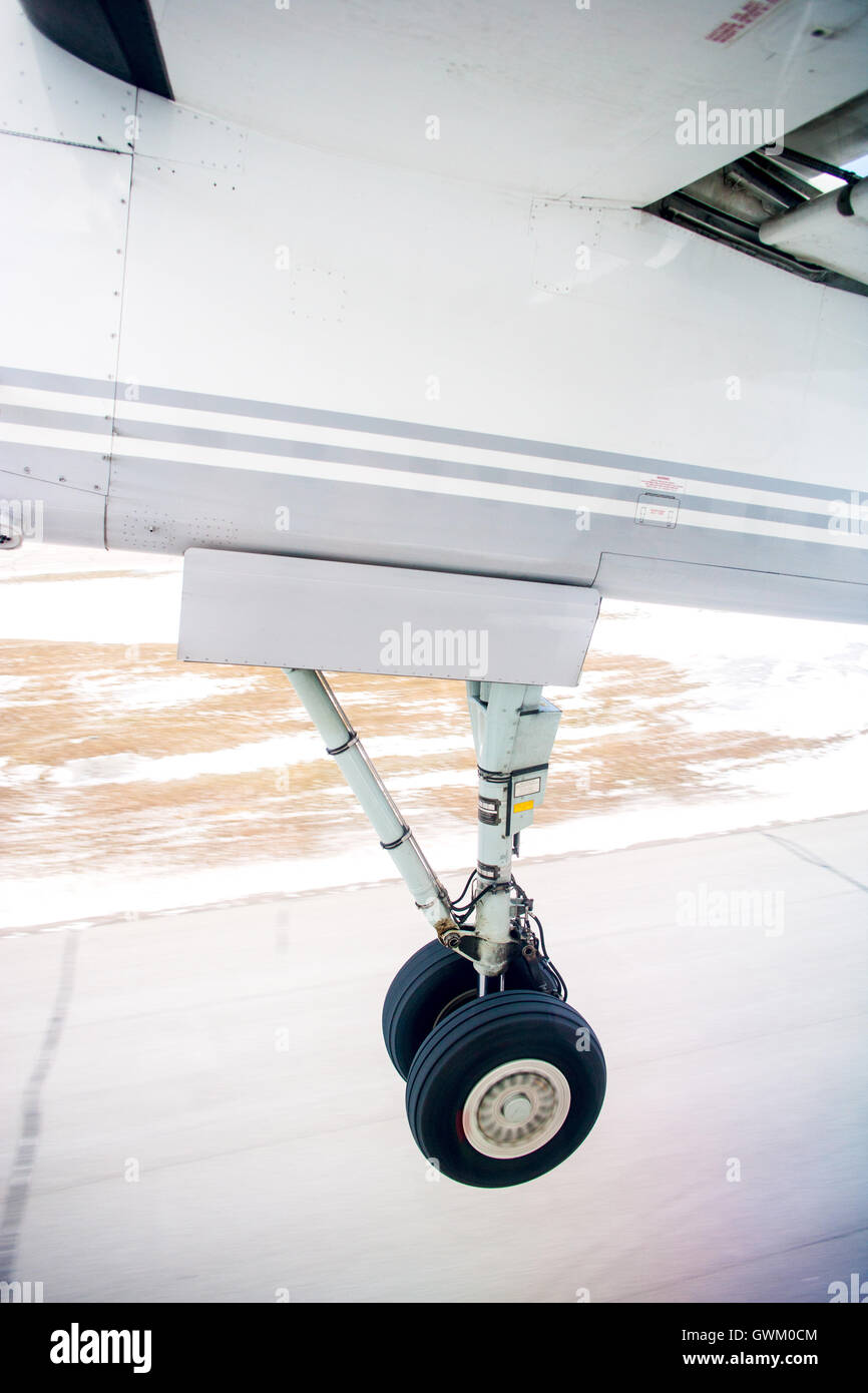 Detail of plane wheels hires stock photography and images Alamy