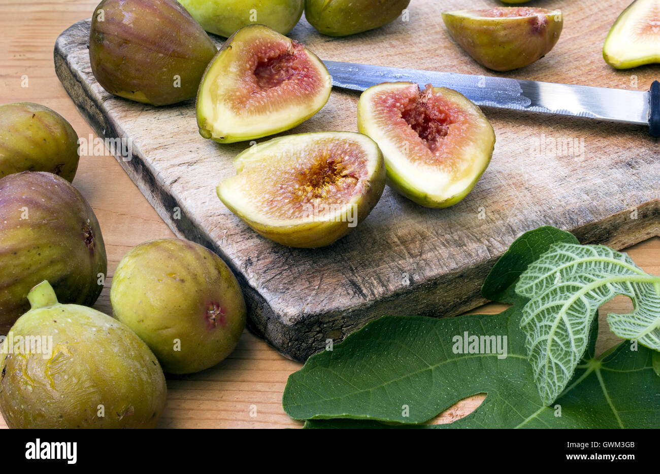 Healthy organic green figs Stock Photo Alamy