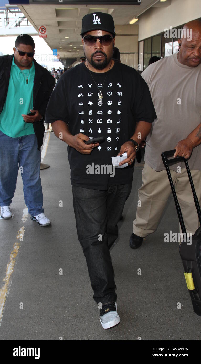 Ice cube rapper hi-res stock photography and images - Page 3 - Alamy