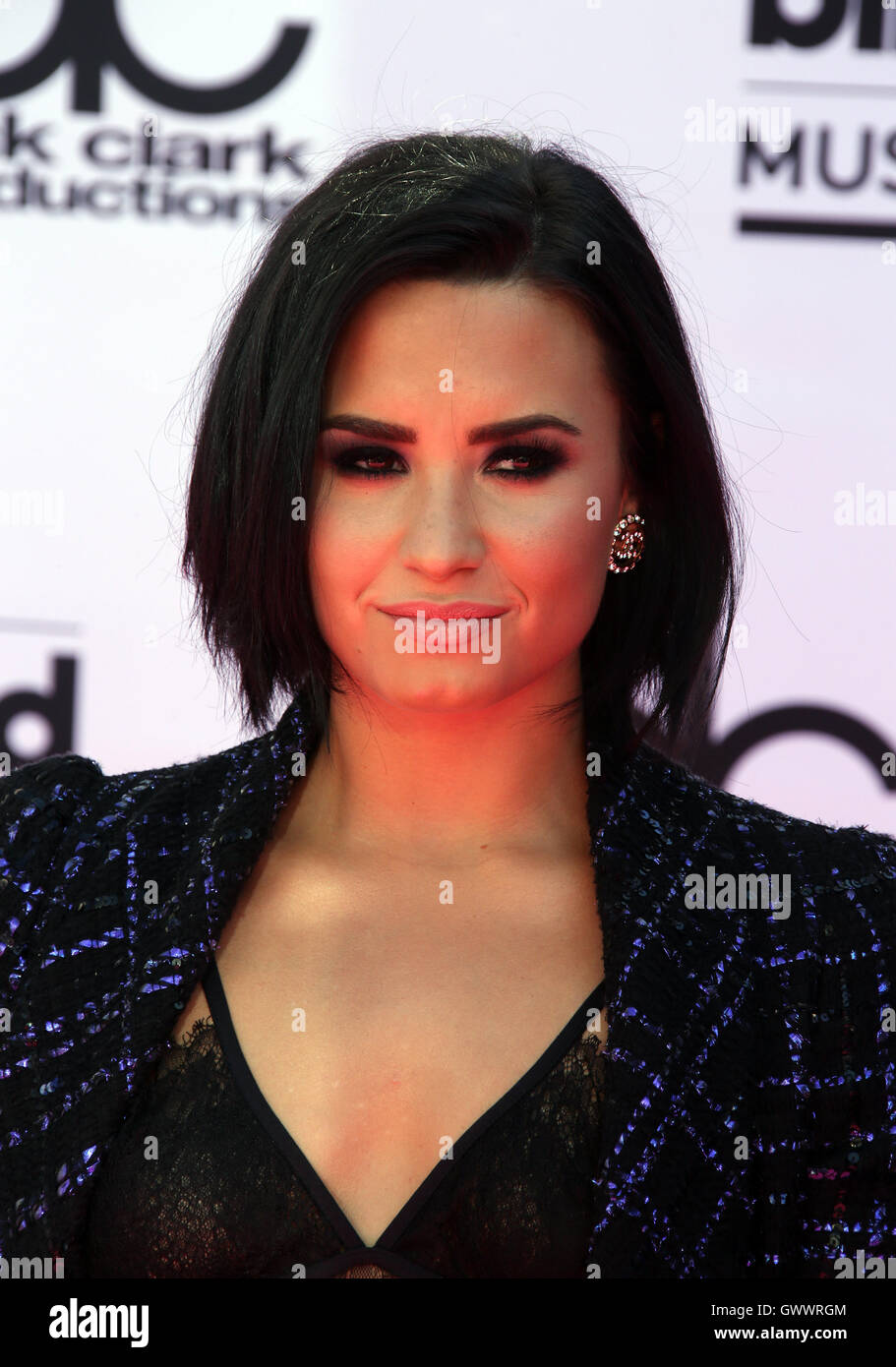 2016 Billboard Music Awards Arrivals Featuring Demi Lovato Where