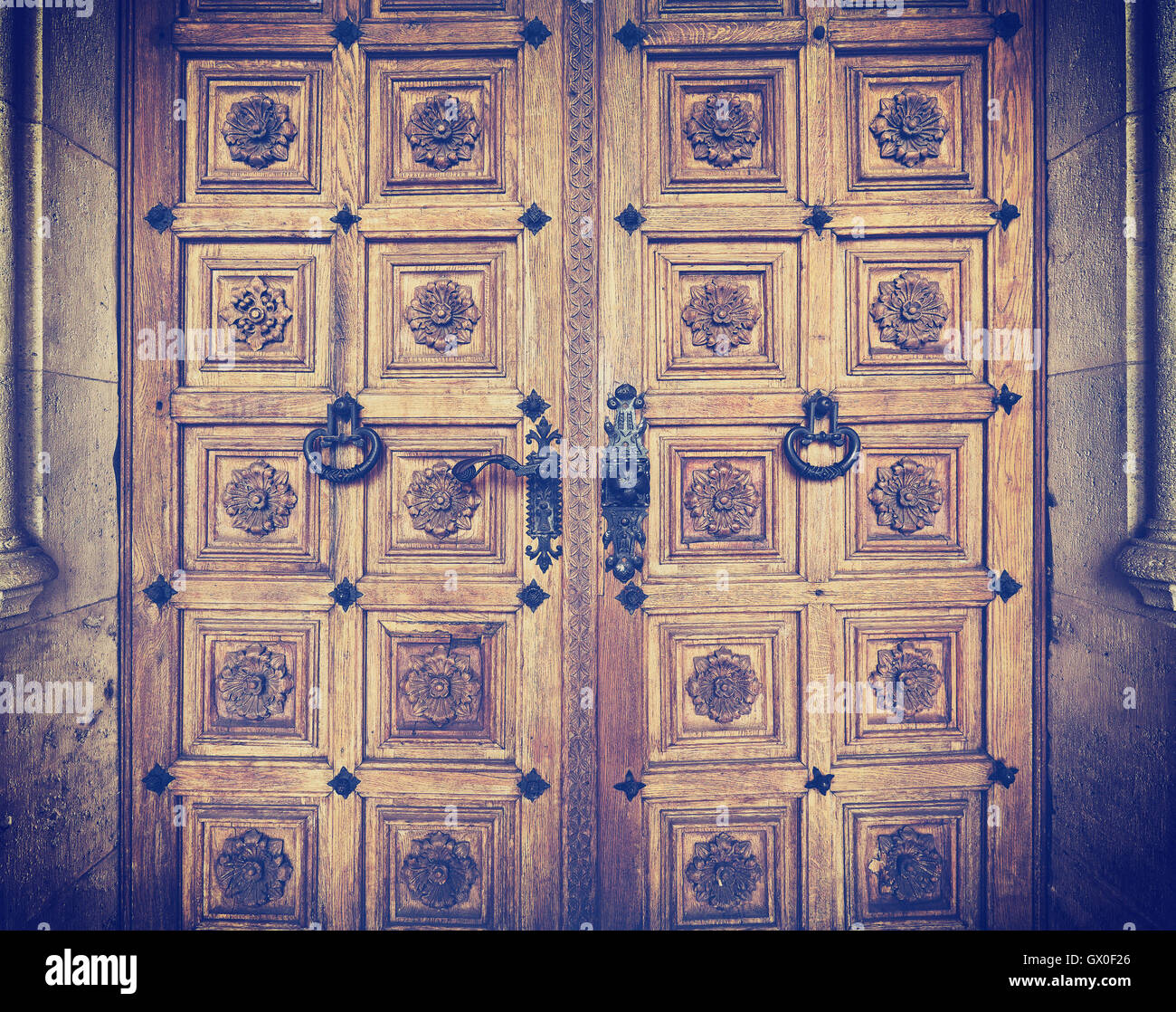 Old double door hi-res stock photography and images - Alamy