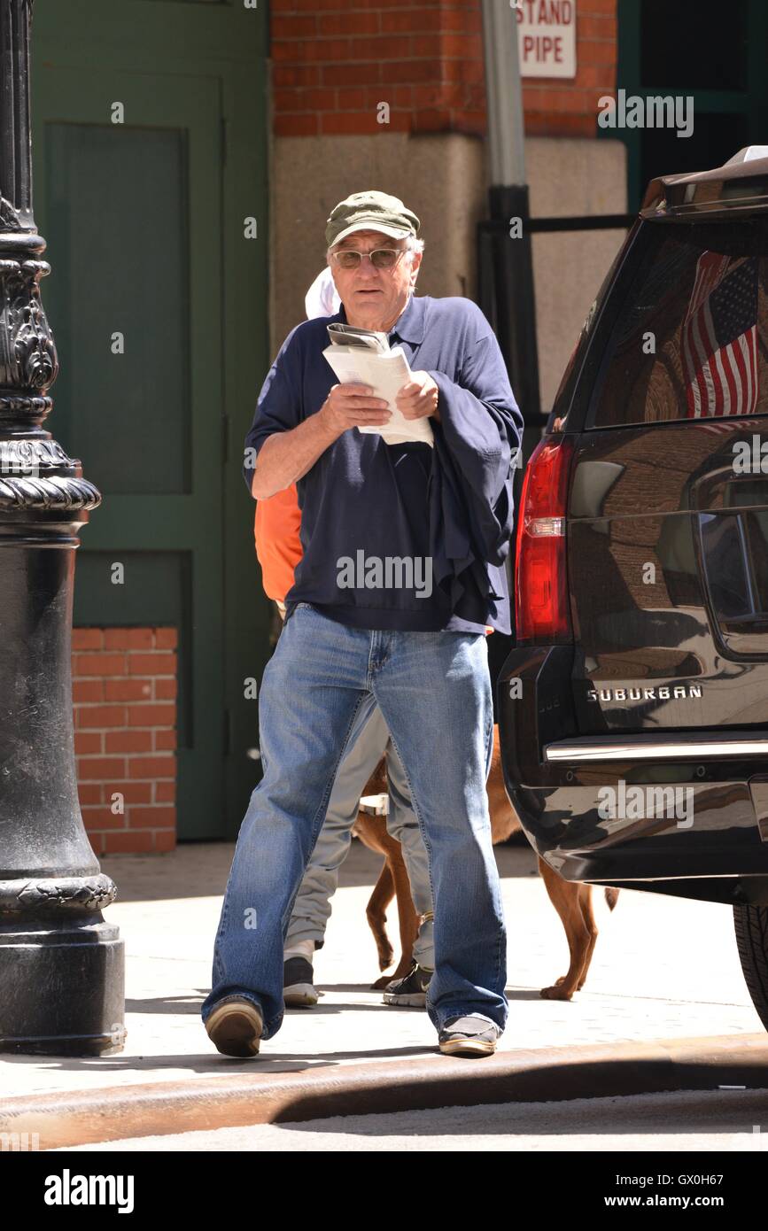 di niro haunt in klowe manhattan Robert De Niro's NYC townhouse burglarized while he was home Robert De Niro's NYC home