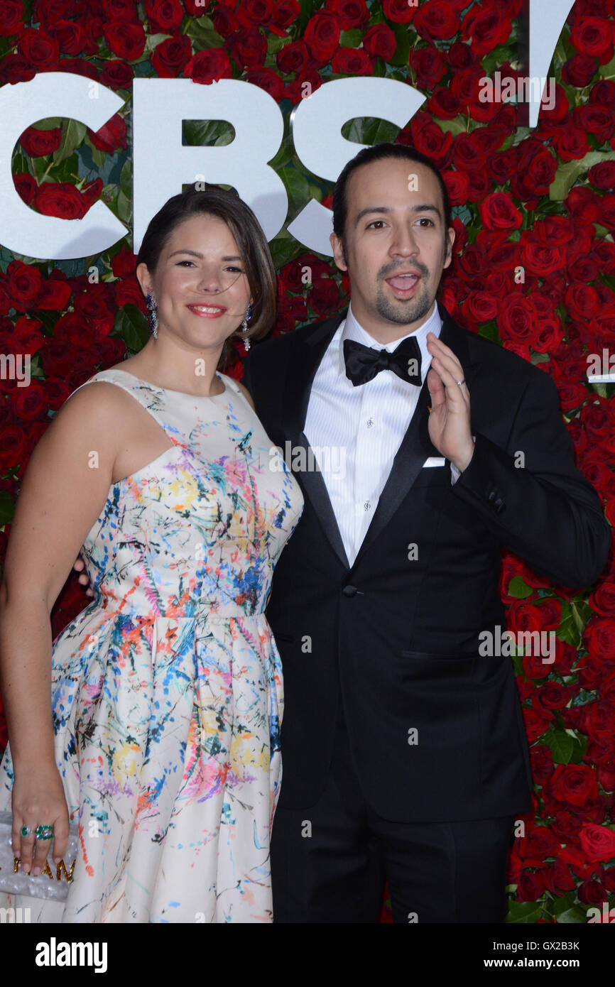 2016 Tony Awards Red Carpet Arrivals Featuring Vanessa Nadal, Lin