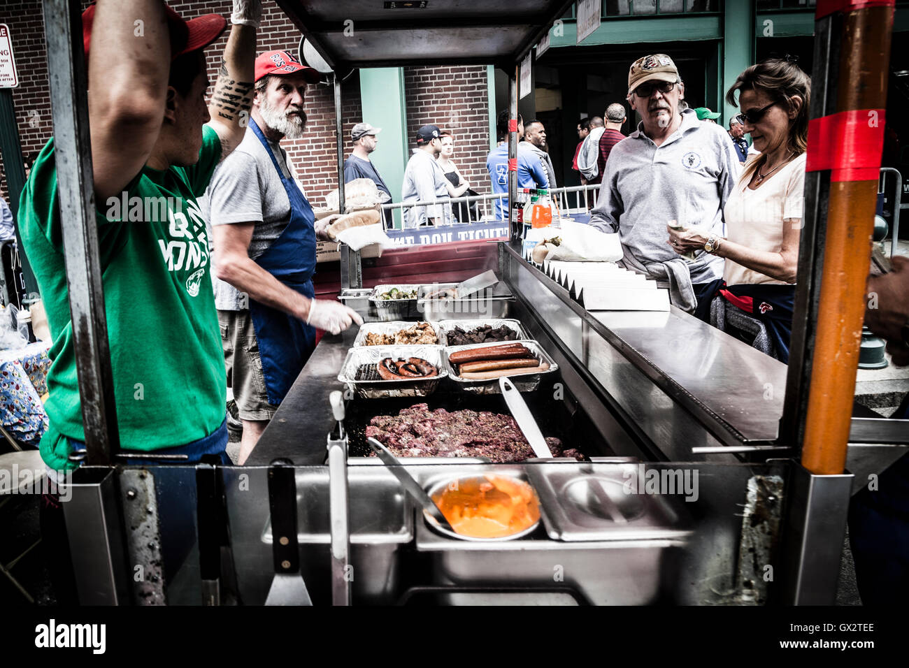 Selling hot dogs hires stock photography and images Alamy