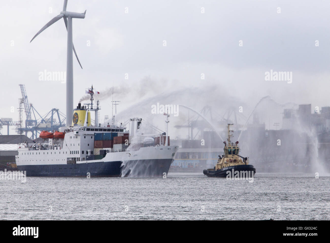 Royal mail ship hires stock photography and images Alamy