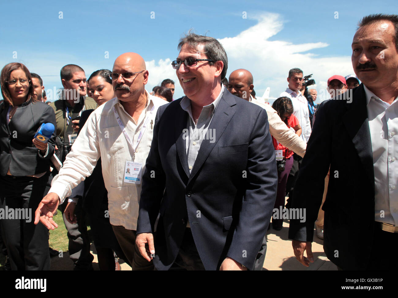 Margarita. 14th Sep, 2016. Cuba's Foreign Minister Bruno Rodriguez (2nd R) arrives at Santiago Marino Caribbean International Airport to attend the 17th Non-Aligned Movement (NAM) summit in Venezuela Sept. 14, 2016. The 17th NAM summit kicked off in the Caribbean island of Margarita on Tuesday. © Boris Vergara/Xinhua/Alamy Live News Stock Photo