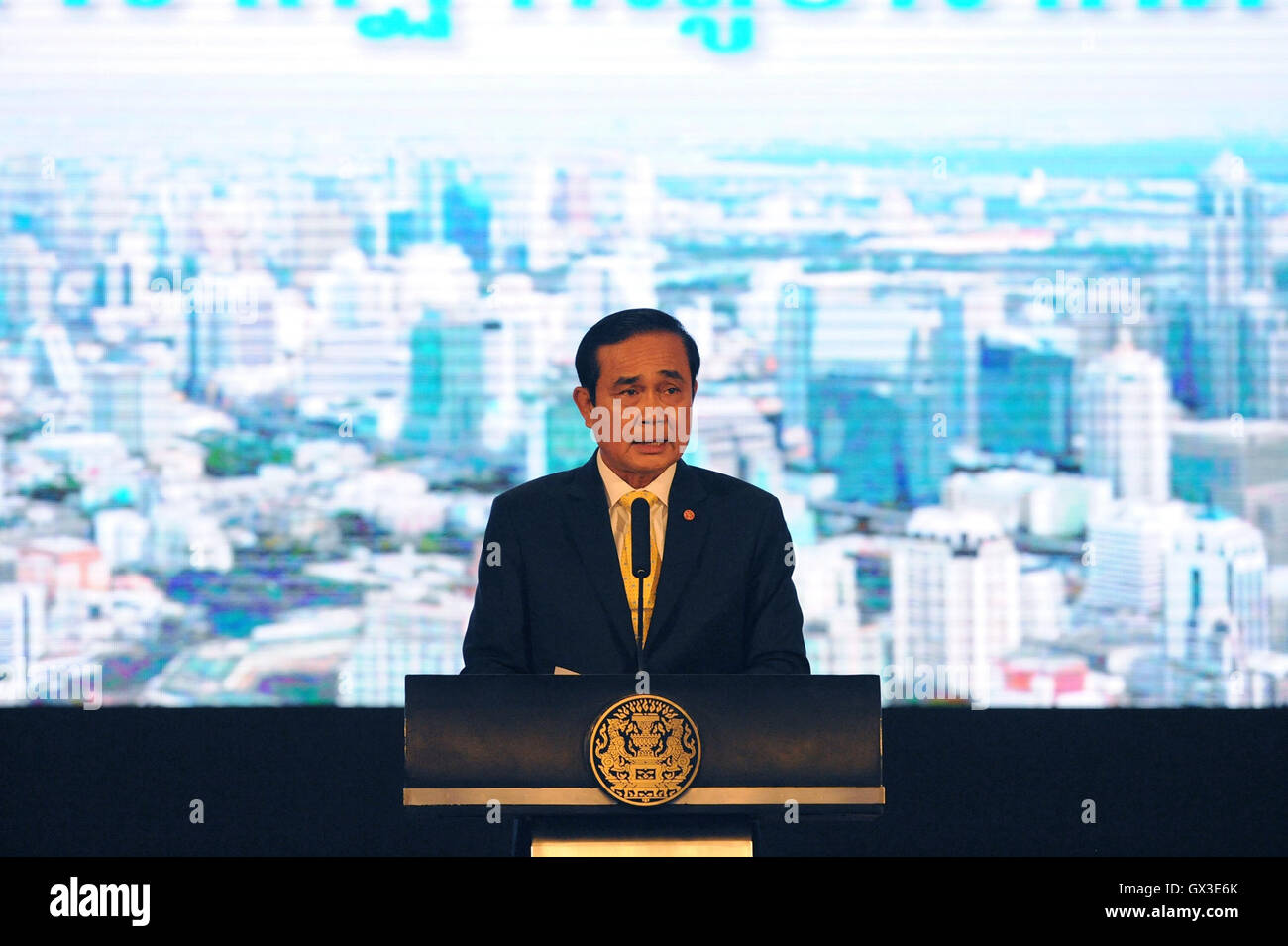 Bangkok, Thailand. 15th Sep, 2016. Thai Prime Minister Prayut Chan-o-cha speaks during a press conference on the performances of the government during the last two years, at the Thai Government House in Bangkok, capital of Thailand, on Sept. 15, 2016. Thailand could potentially upgrade itself from the long-standing status of a Third World developing country to a 'First World' developed country, Thai Prime Minister Prayut Chan-o-cha said on Thursday. © Rachen Sageamsak/Xinhua/Alamy Live News Stock Photo