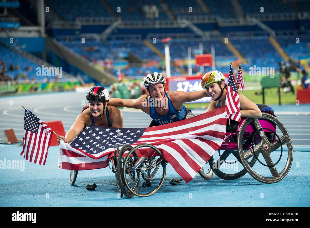 Rio De Janeiro, Brazil. 15th Sep, 2016. McFADDEN Tatyana (USA), McCLAMMER Chelsea (USA) and Amanda McGrory (USA) in the test of female shallow 5000m T54 during the Athletics Paralimpíada 2016 held at the Olympic Stadium (Engenhão). © Celso Pupo/FotoArena/Alamy Live News Stock Photo