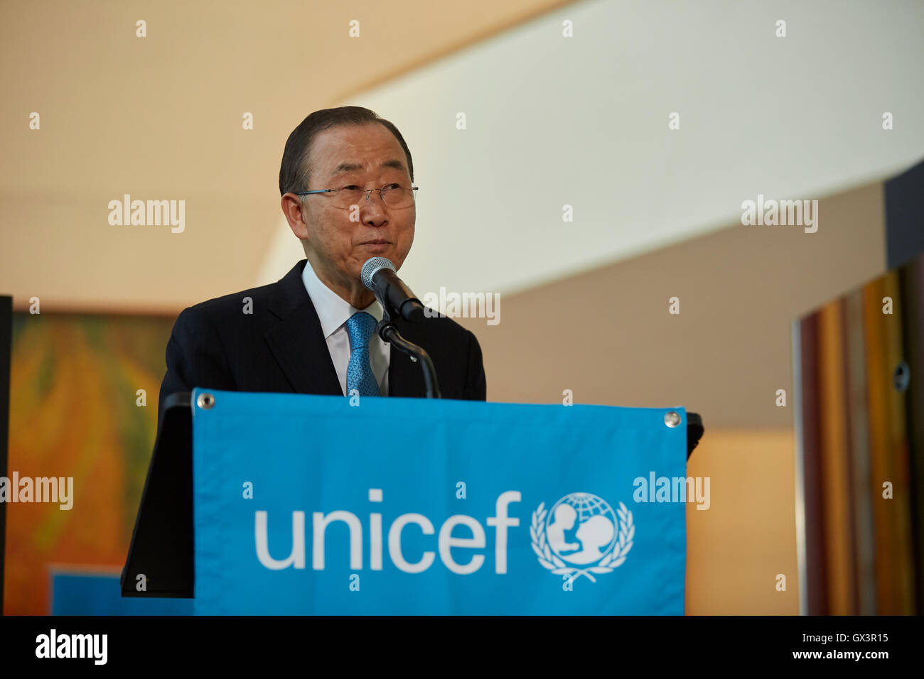 UN Secretary-General Ban Ki-moon officially opens the Time Machine at ...