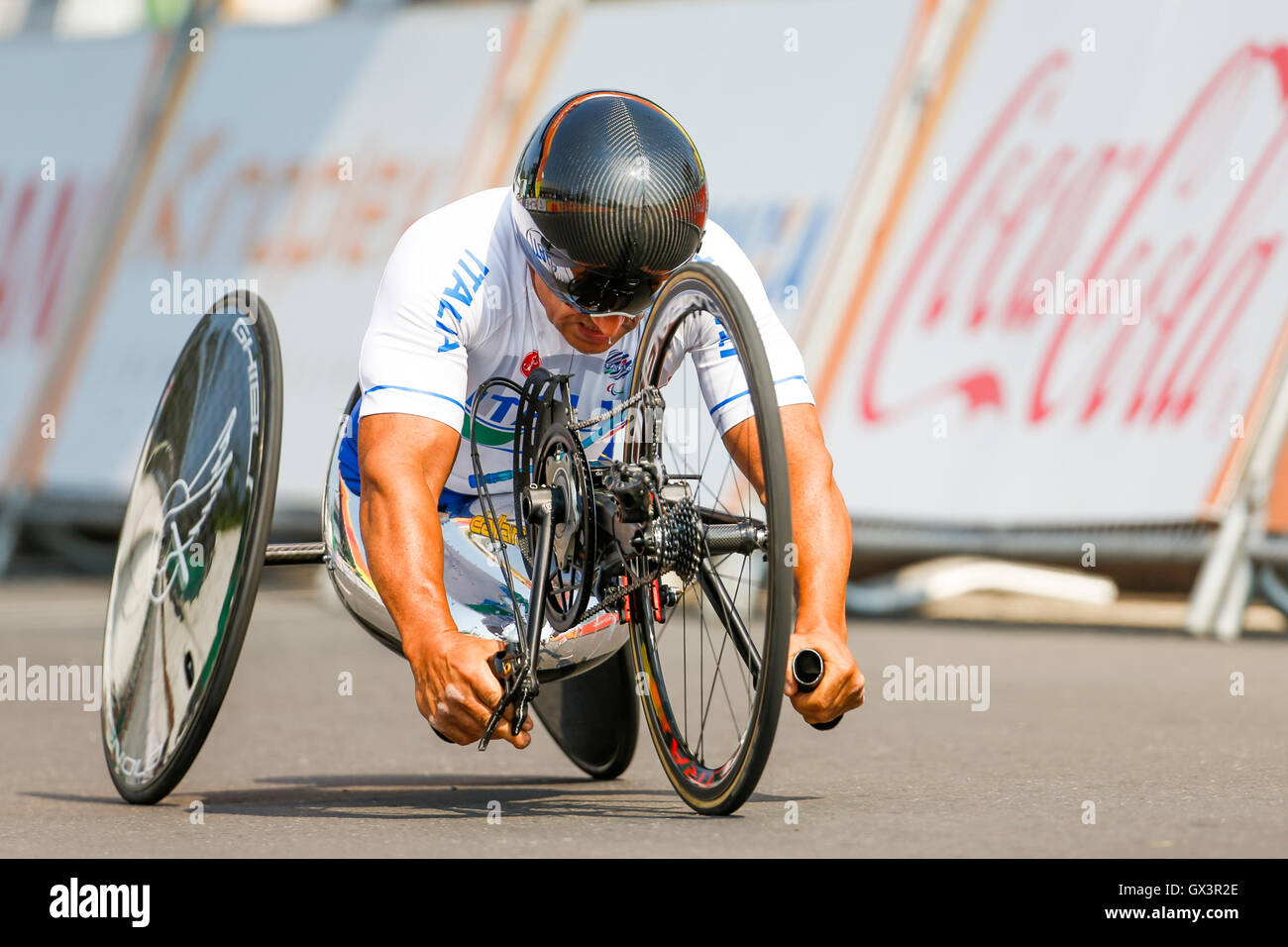 Rio De Janeiro, Brazil. 14th Sep, 2016. Alex Zanardi in action during the first day of para-cycling road in the time trial H5, Rio de Janeiro in Brazil. © Mauro Ujetto/Pacific Press/Alamy Live News Stock Photo