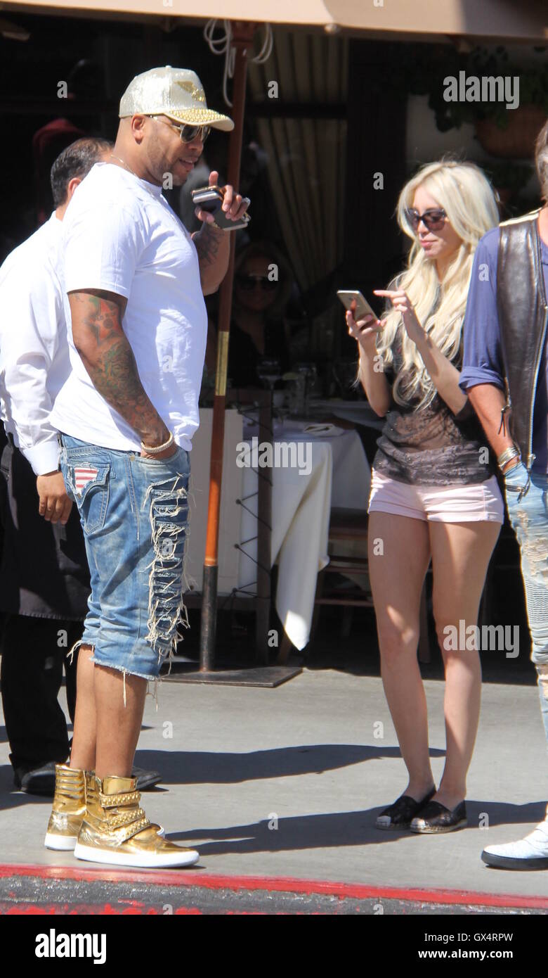 Flo Rida Rapper Girlfriend Flo Rida out and about with his friends on a sunny day Featuring: flo ...