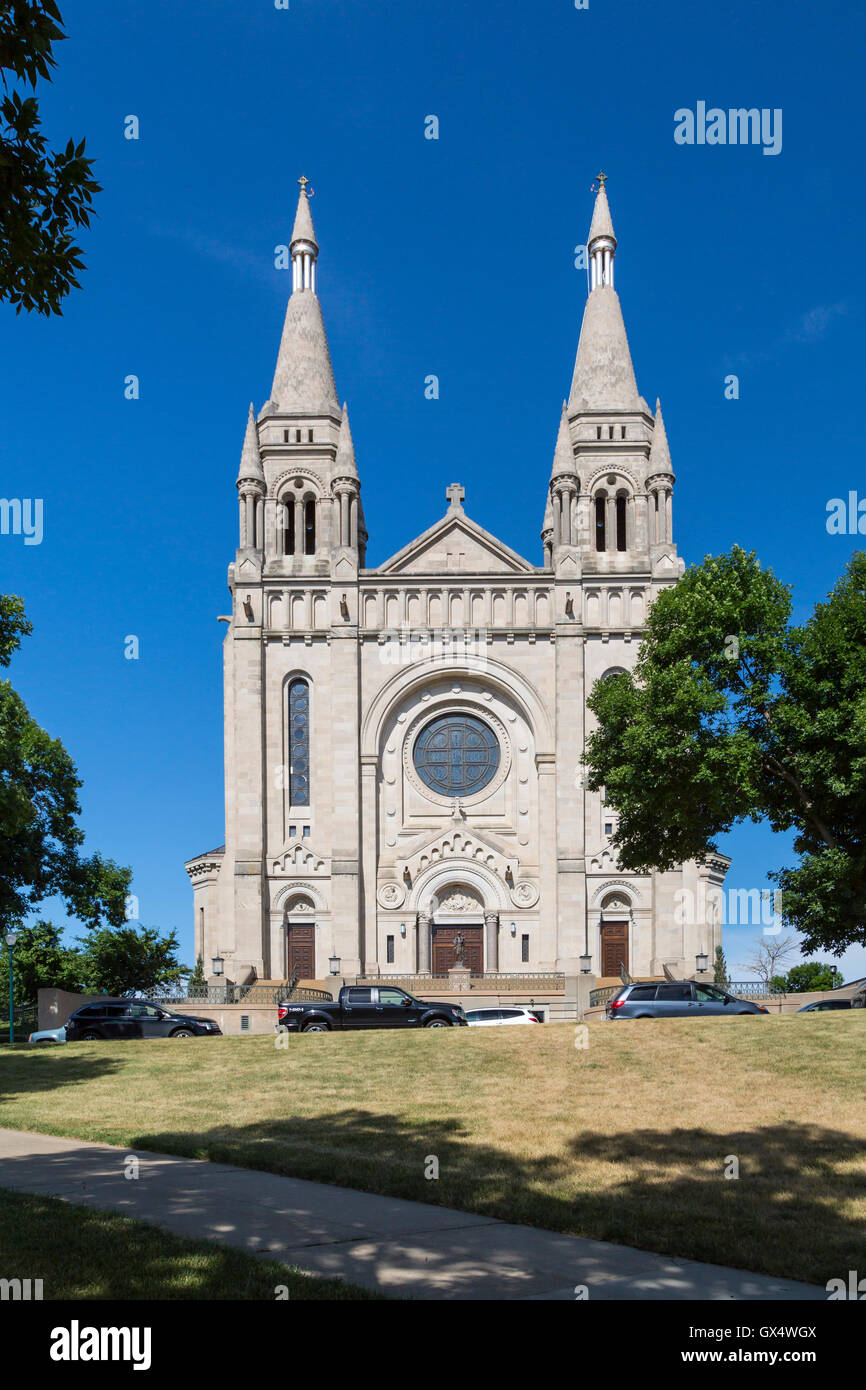 The Cathedral of St. Joseph in Sioux Falls, South Dakota, USA. Stock Photo