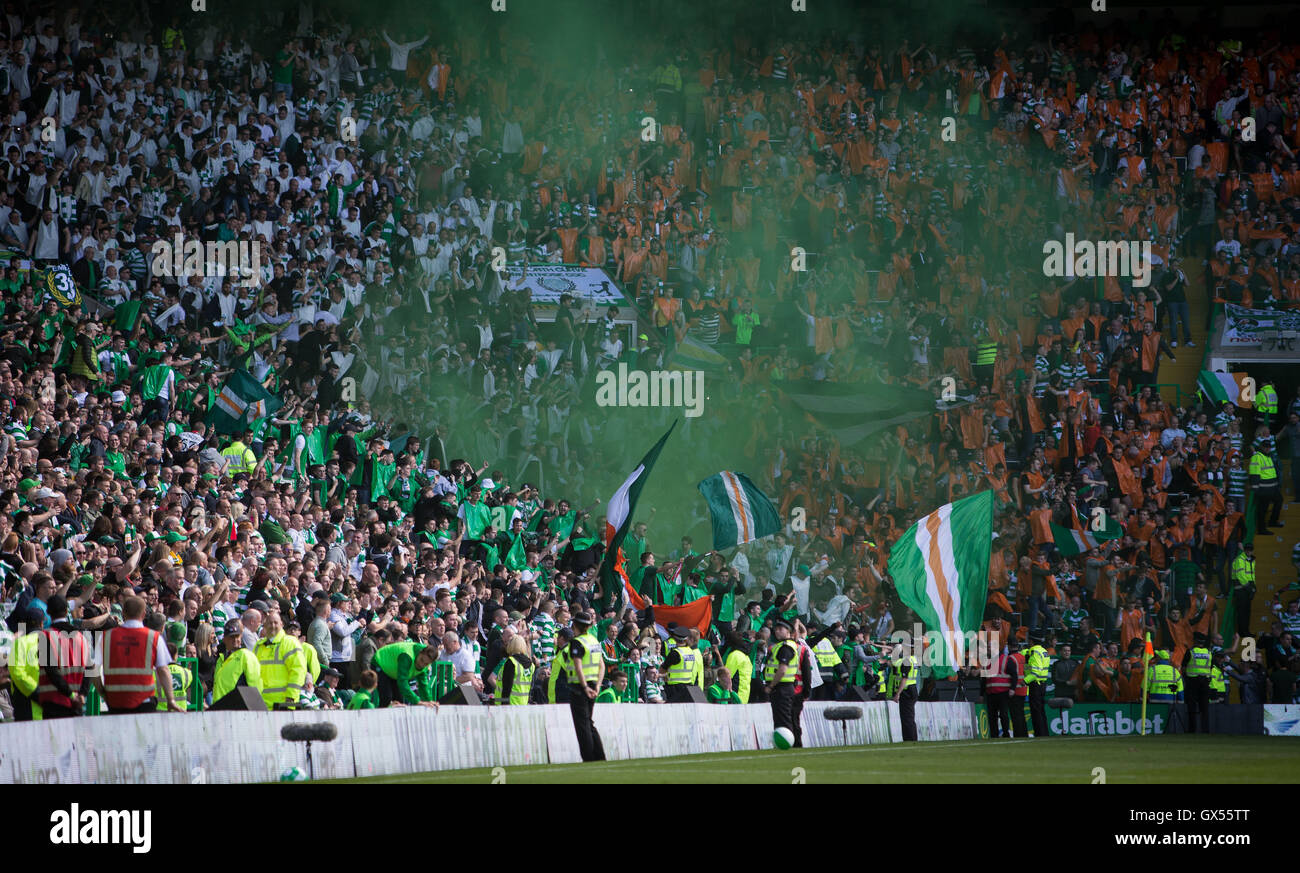Celtic fc fans hi-res stock photography and images - Alamy