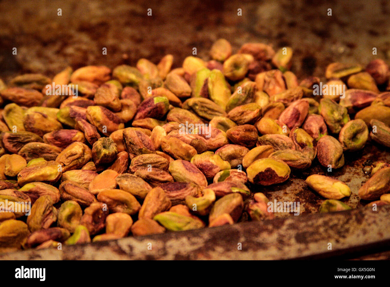 Tray of pistachios Stock Photo Alamy