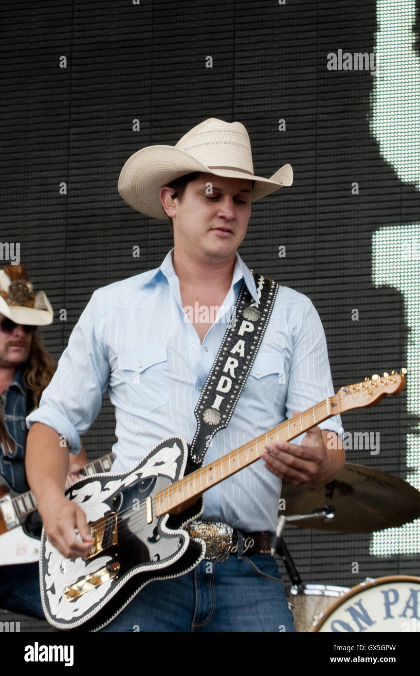 Country LakeShake Chicago 2016 - Day 2  Featuring: Jon Pardi Where: Chicago, Illinois, United States When: 18 Jun 2016 Stock Photo