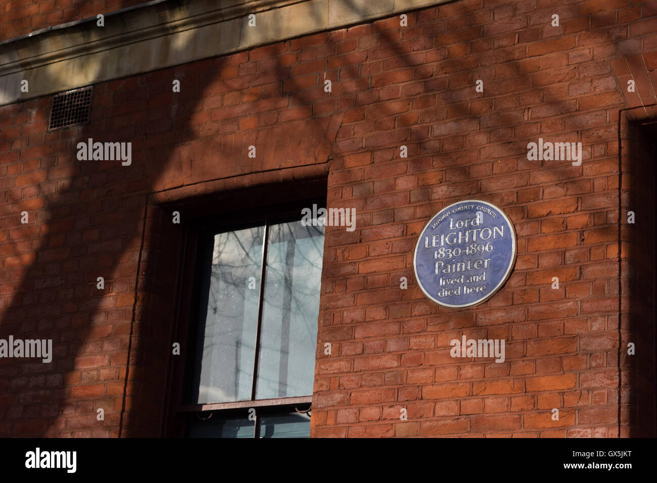 The blue plaque on the exterior of Leighton House Museum, Holland Park Road, London. Former home of artist Frederic Leighton Stock Photo