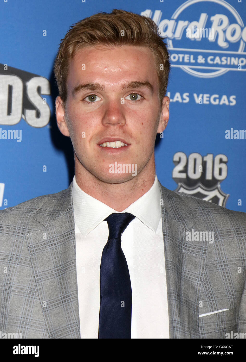 Connor mcdavid hi-res stock photography and images - Alamy