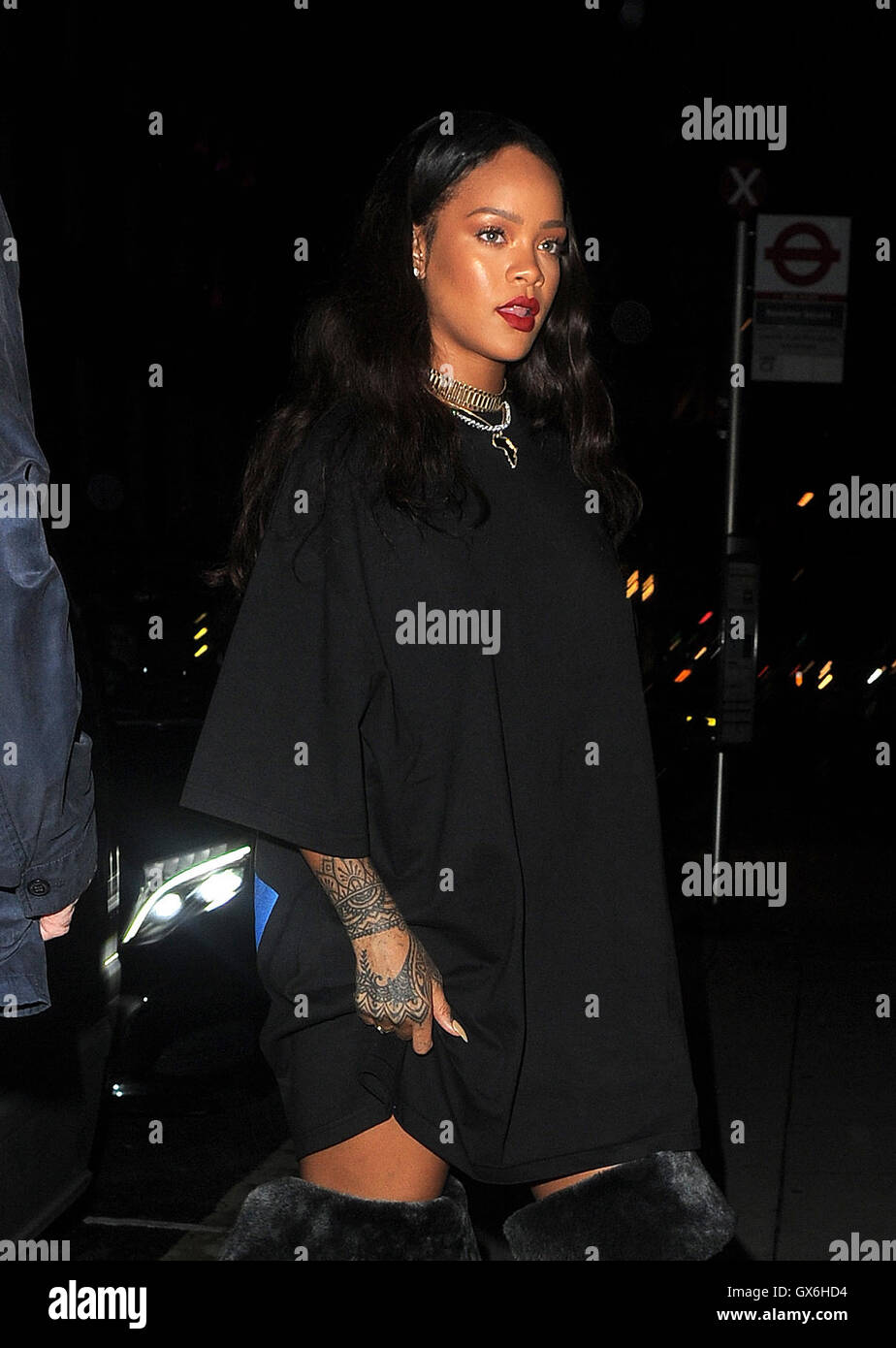 Rihanna leaving Hakkasan restaurant in Mayfair, holding a Louis Vuitton  handbag Featuring: Rihanna Where: London, United Kingdom When: 24 Jun 2016  Stock Photo - Alamy