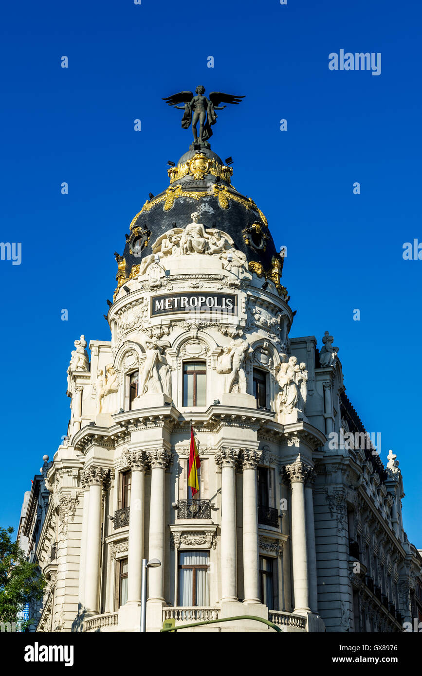 Metropolis building, Madrid Stock Photo - Alamy