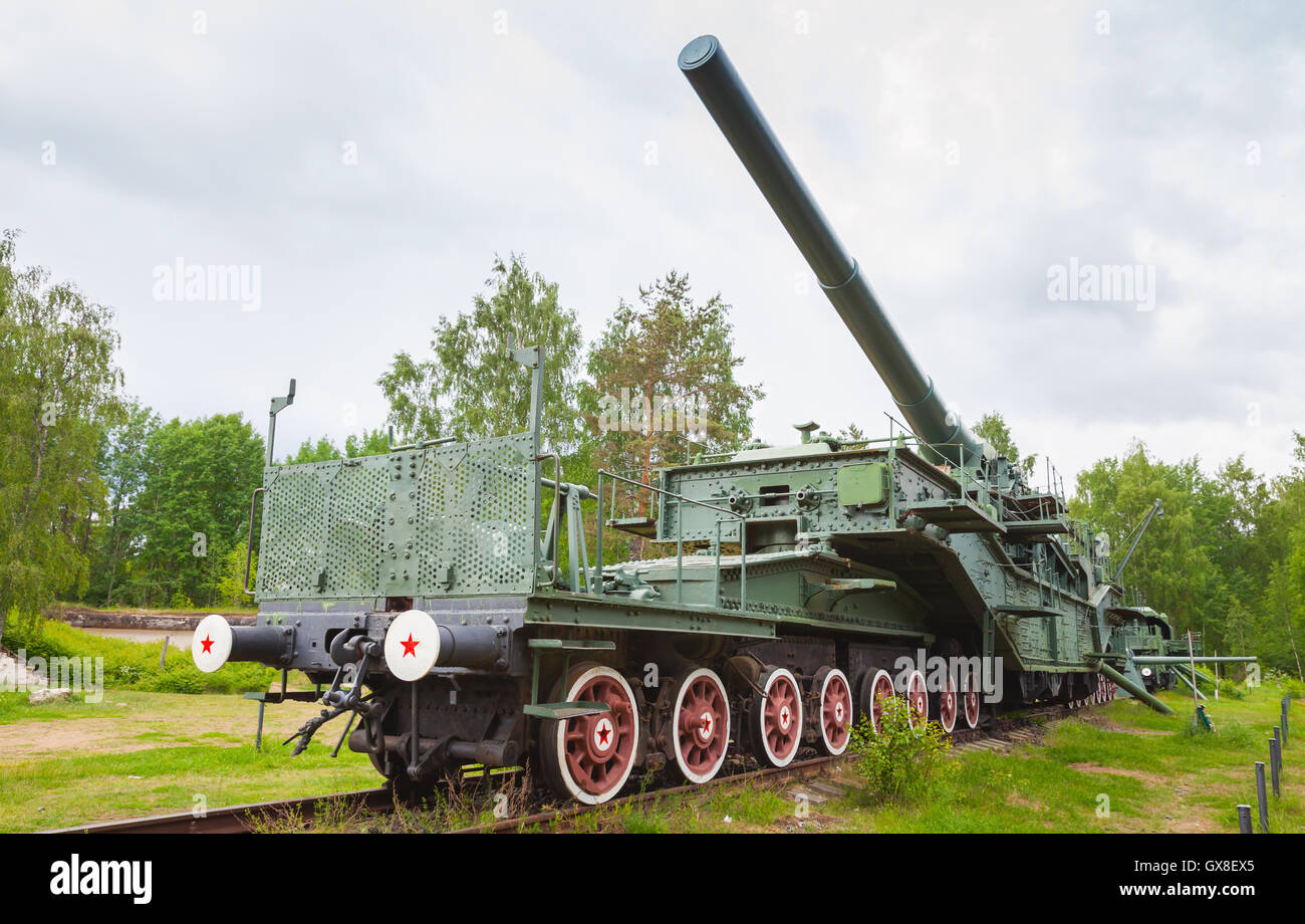 Historical monument in fort Krasnaya Gorka, Russia. Soviet 305-mm railroad gun from WWII period Stock Photo
