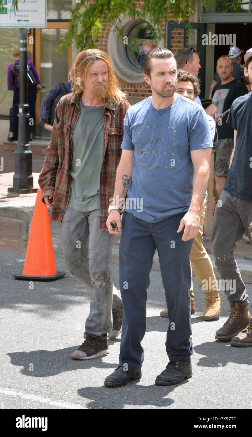 Actors on set of the 'It's Always Sunny in Philadelphia' tv show