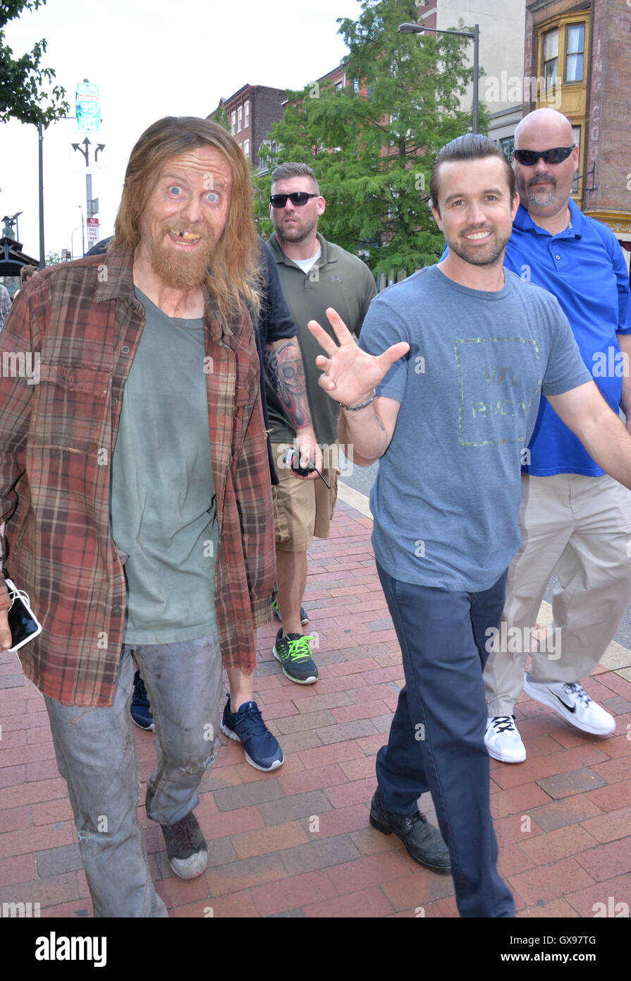 Actors on set of the 'It's Always Sunny in Philadelphia' tv show