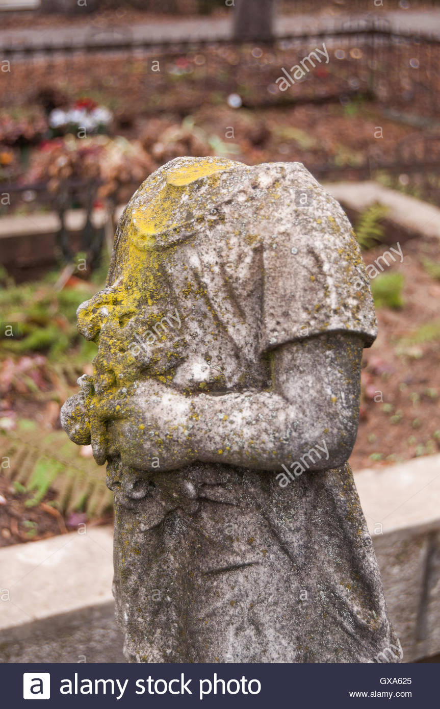Creepy Statue High Resolution Stock Photography and Images Alamy