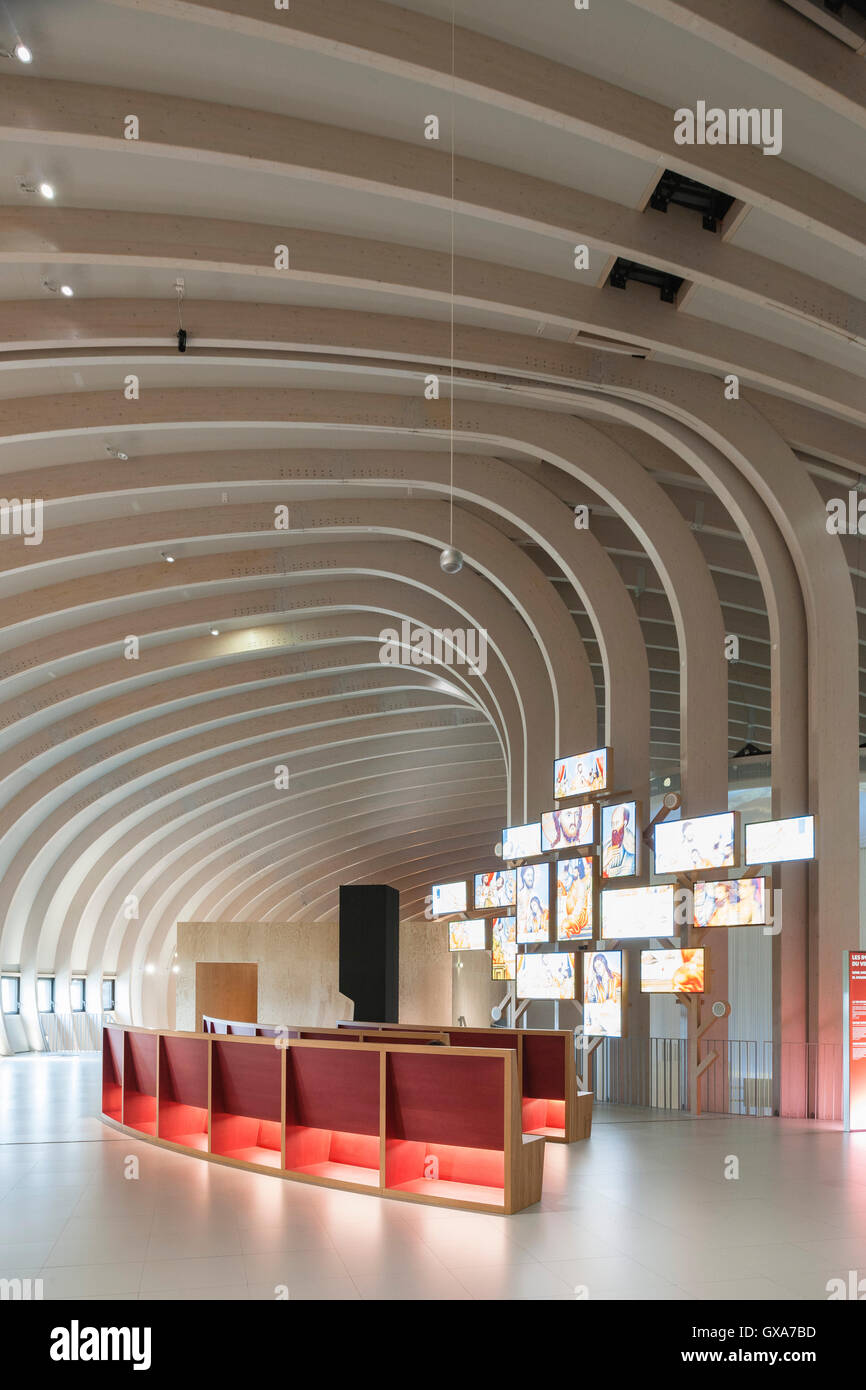 The permanent exhibition invites visitors to discover and experience wine as a universal, living cultural heritage. La cité du vin / The City of Wine, Bordeaux, France. Architect: XTU Architects, 2016. Stock Photo