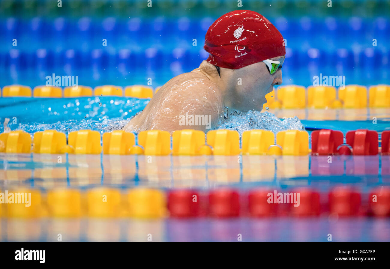 Great Britain's Charlotte Henshaw competing in the Women's 100m Breaststroke - SB6 Heat 1 Swimming at the Olympic Aquatics Stadium during the eighth day of the 2016 Rio Paralympic Games in Rio de Janeiro, Brazil. Stock Photo