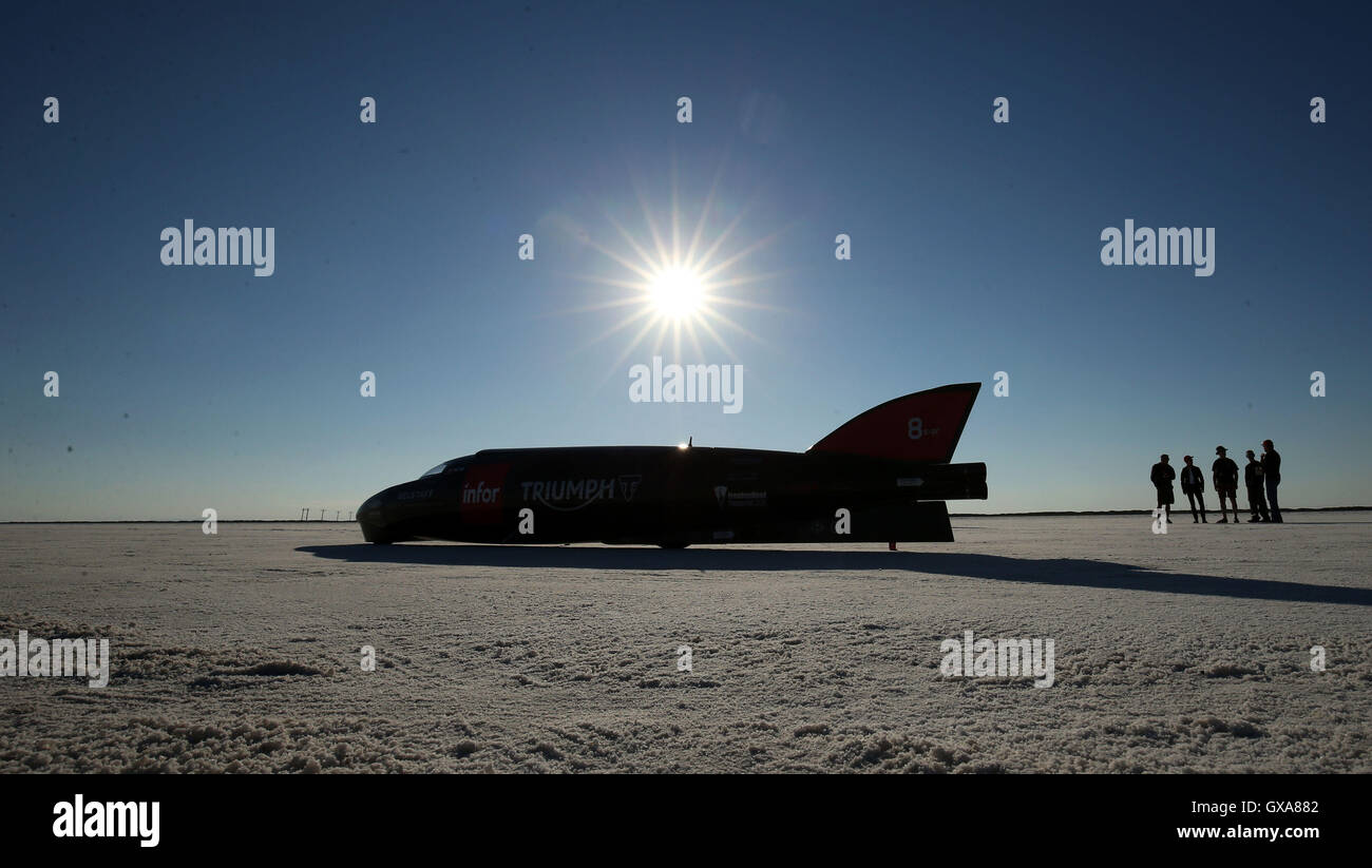 The Triumph Infor Rocket Streamliner sits on the salt flats at the Bonneville Speedway in Utah, USA before it is ridden by Guy Martin as Triumph Motorcycles attempt to break the motorcycle world land speed record at the Bonneville Speedway in Utah, USA. Stock Photo