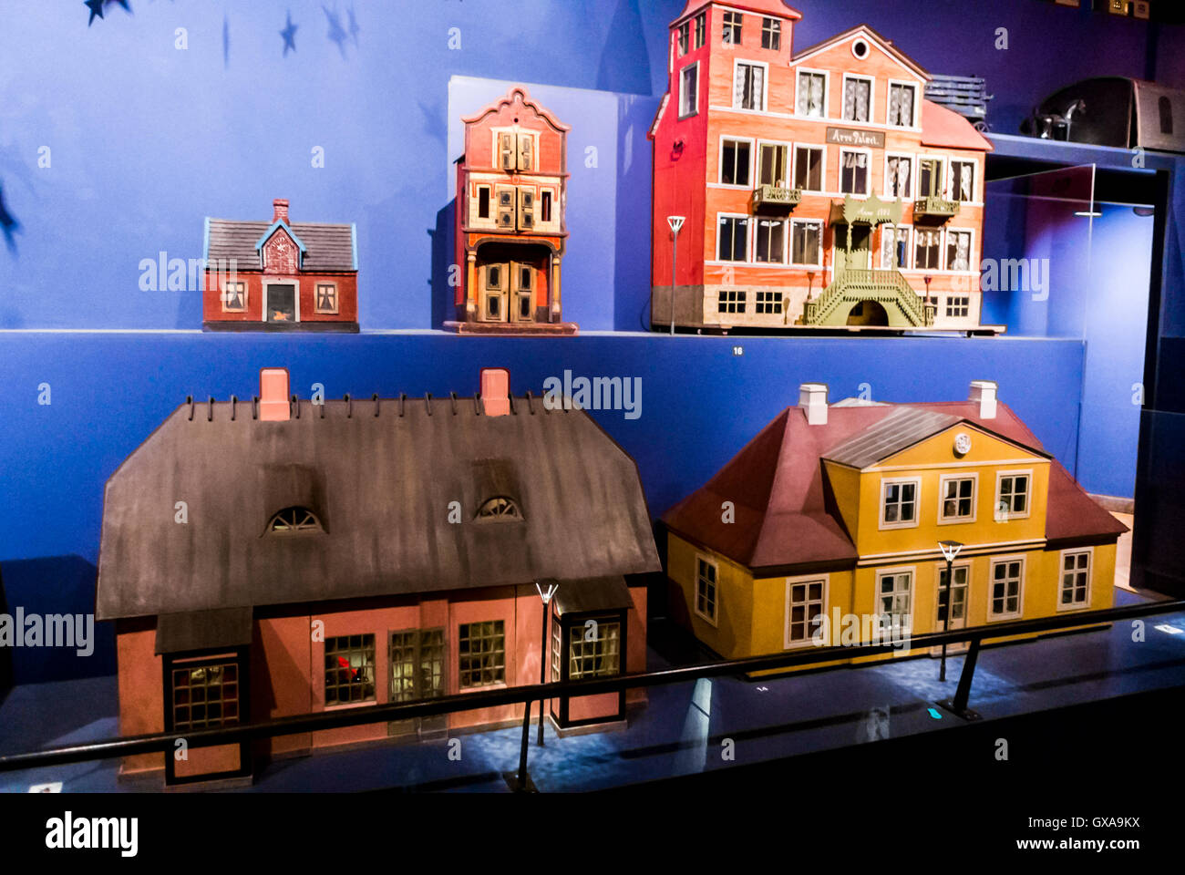 Nationalmuseet antique dollhouse collection display design hires stock