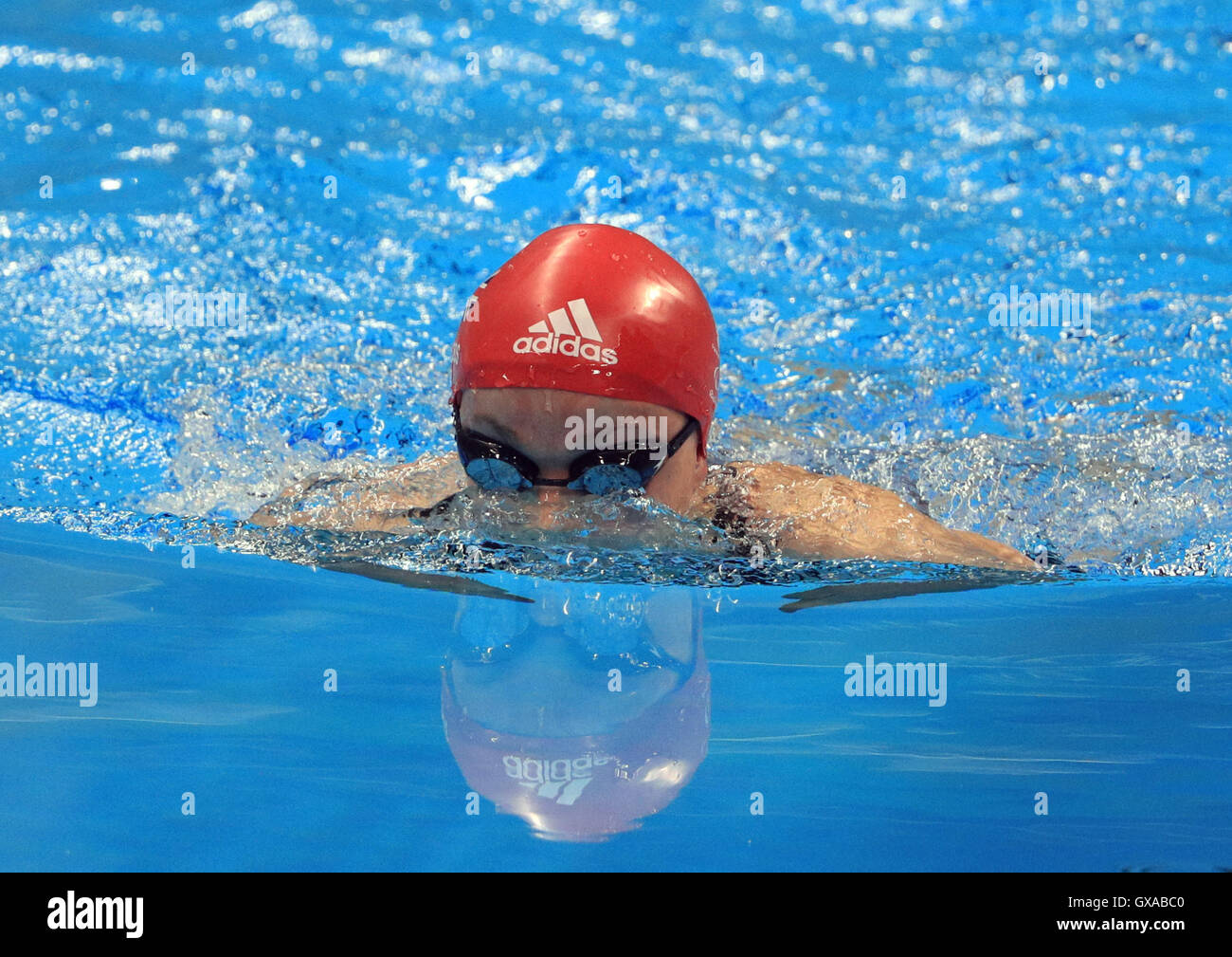 Great Britain's Ellie Simmonds competes in the Women's SB6 100 metre Breaststroke Final during the eighth day of the 2016 Rio Paralympic Games in Rio de Janeiro, Brazil. Stock Photo