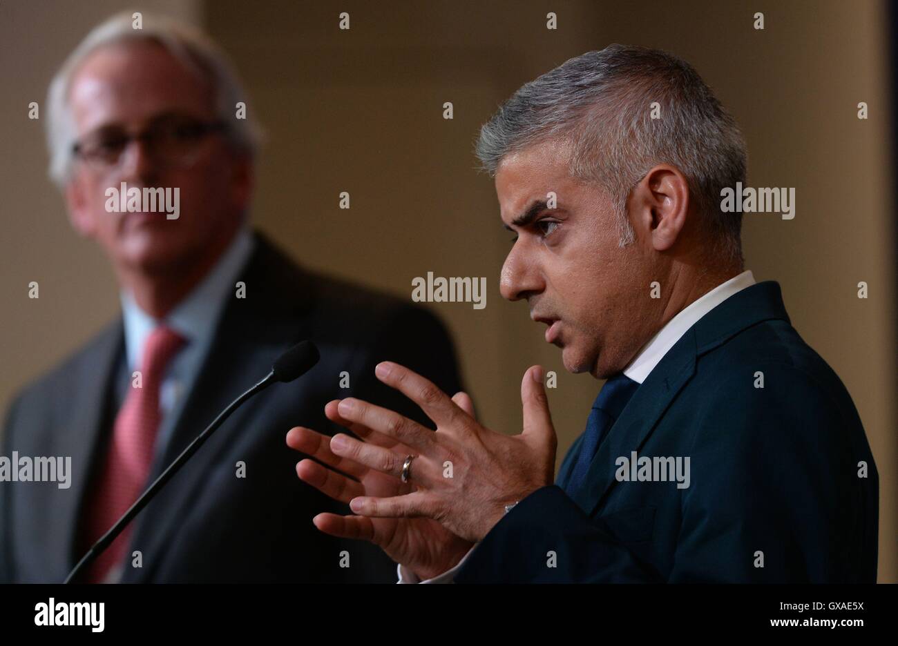 london-mayor-sadiq-khan-makes-a-keynote-speech-to-the-chicago-council