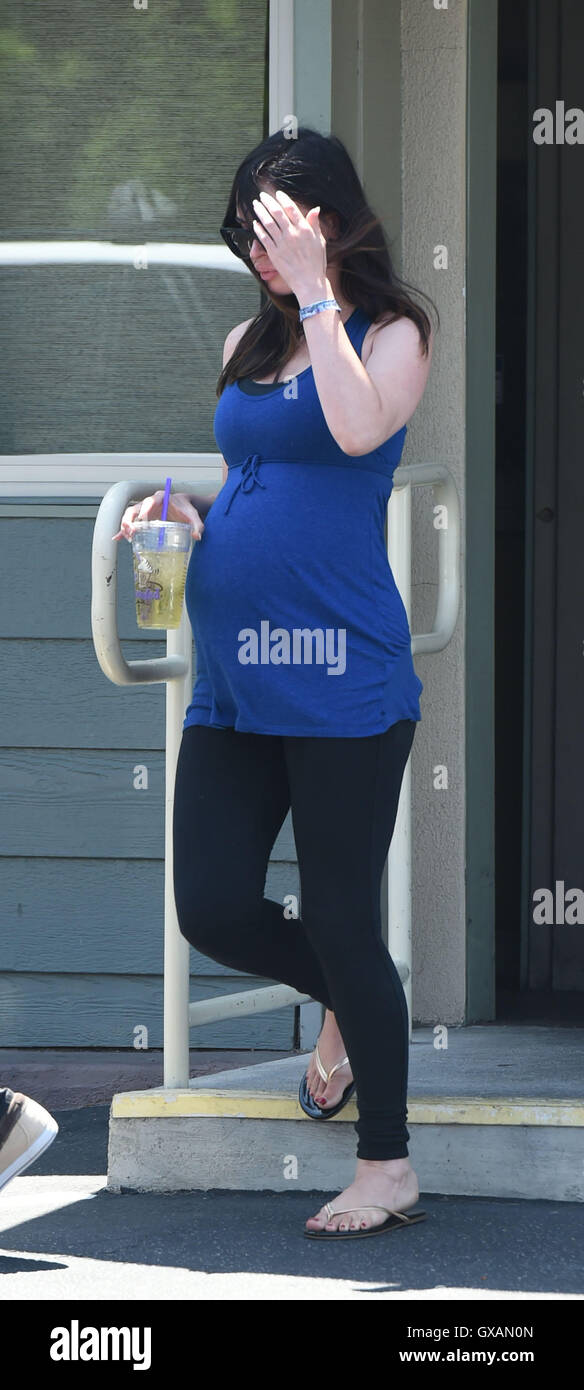Pregnant Megan Fox and Brian Austin Green having lunch with their kids at  Hugo's Restaurant while their son Noah rocks a dress Featuring: Megan Fox  Where: Los Angeles, California, United States When: