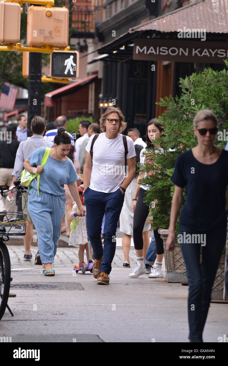 Simon Templeman and Rosalind Choa site seeing in New York  Featuring: Simon Templeman, Rosalind Choa Where: Manhattan, New York, United States When: 02 Jul 2016 Stock Photo