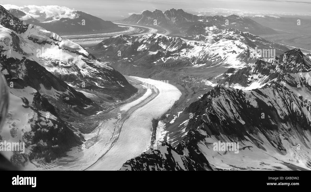 Aerial view of the Kahiltna Glacier and the Alaska Range on a sightseeing flight from Talkeetna, Alaska. Stock Photo