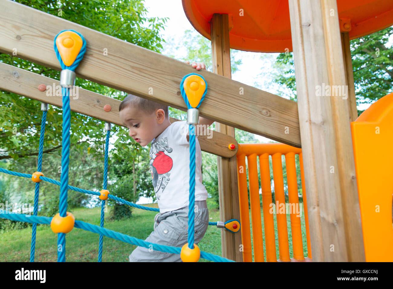 Boy in fear hi-res stock photography and images - Alamy