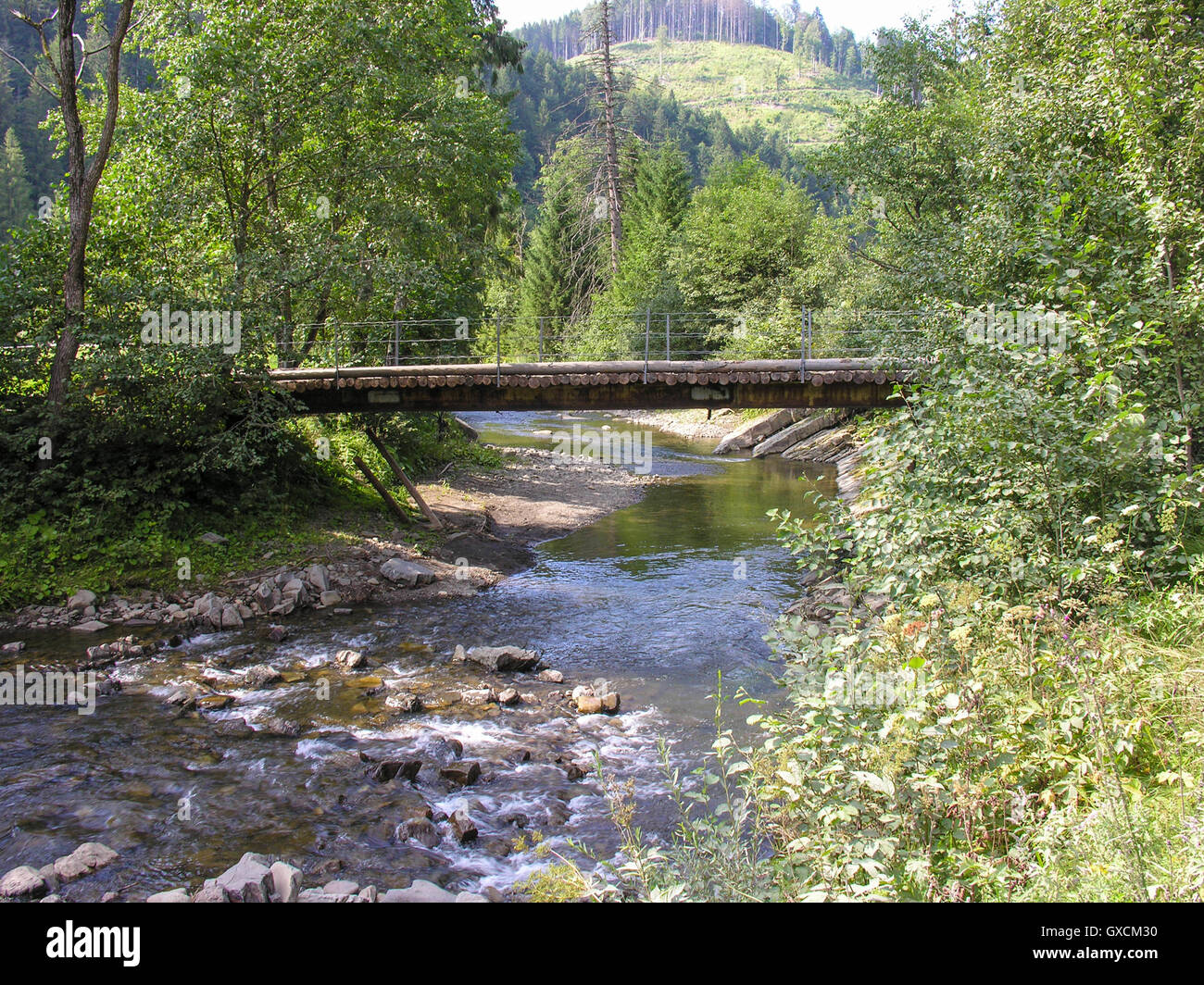 Timber bridge hi-res stock photography and images - Alamy