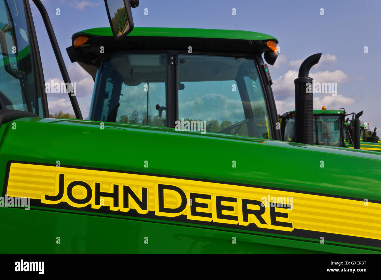 Indianapolis Circa May 2016 John Deere Dealership. Deere