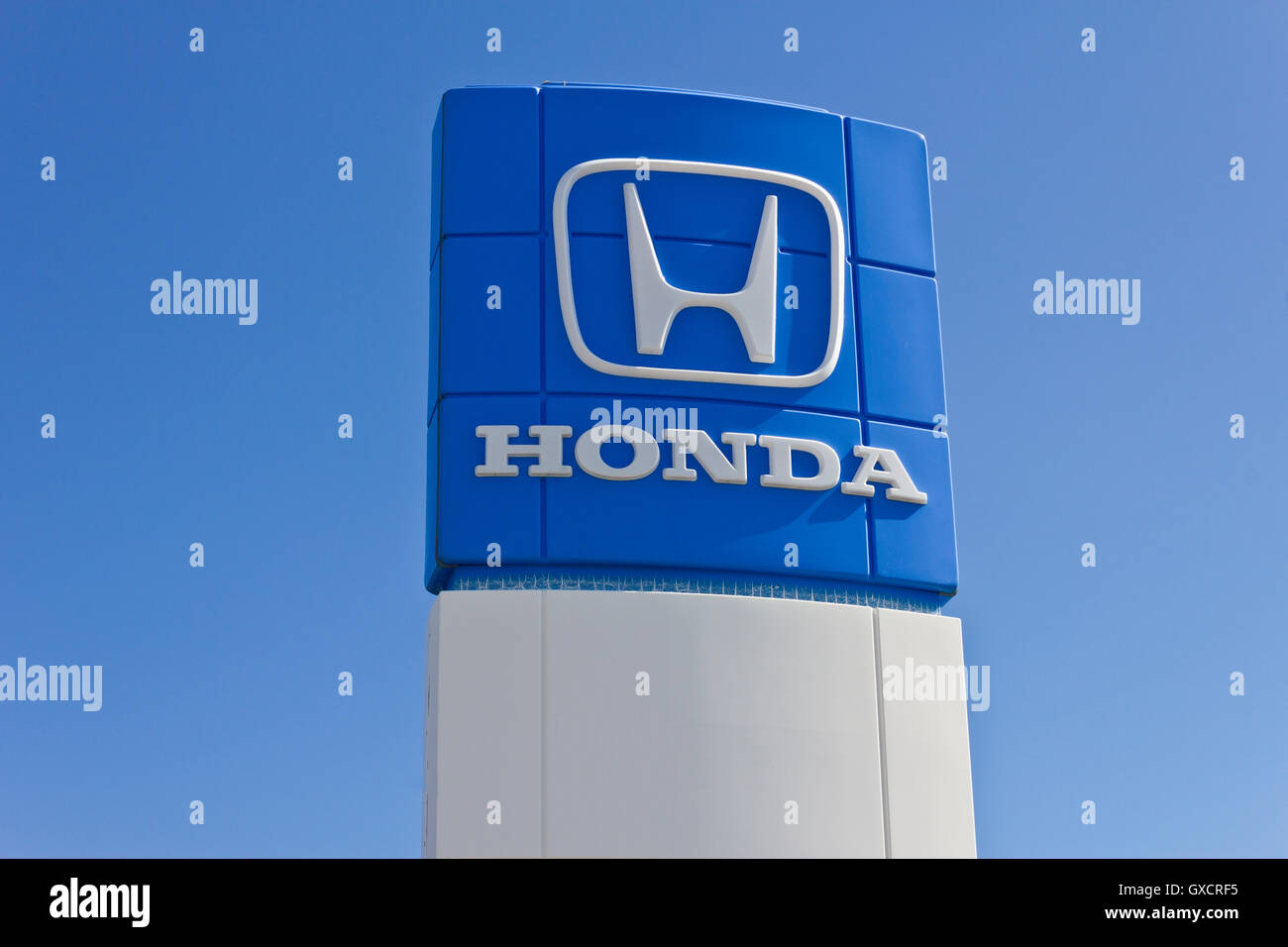 Indianapolis - Circa June 2016: Honda Motor Co. Logo and Sign. Honda Manufacturers Among the Most Reliable Cars in the World I Stock Photo