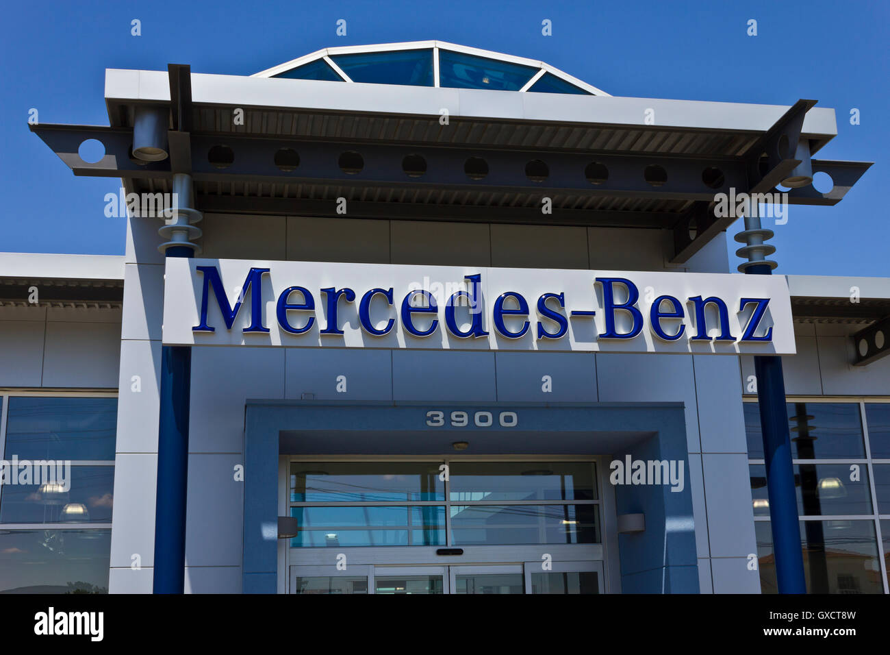 Mercedes benz schlüssel -Fotos und -Bildmaterial in hoher Auflösung – Alamy