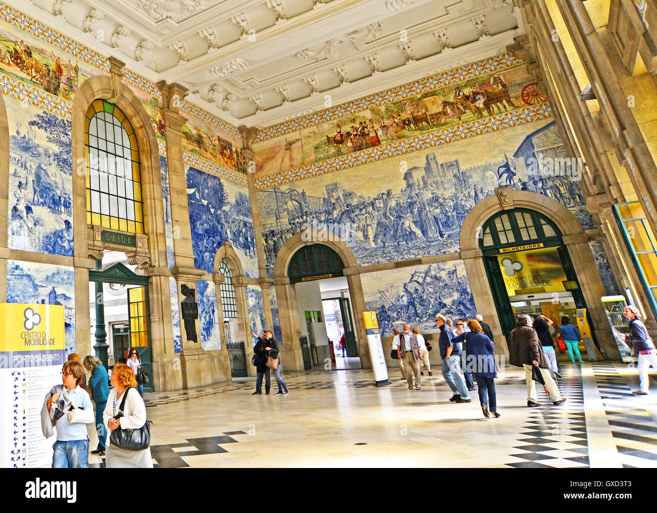 Azulejos portugal sao bento station hi-res stock photography and images ...