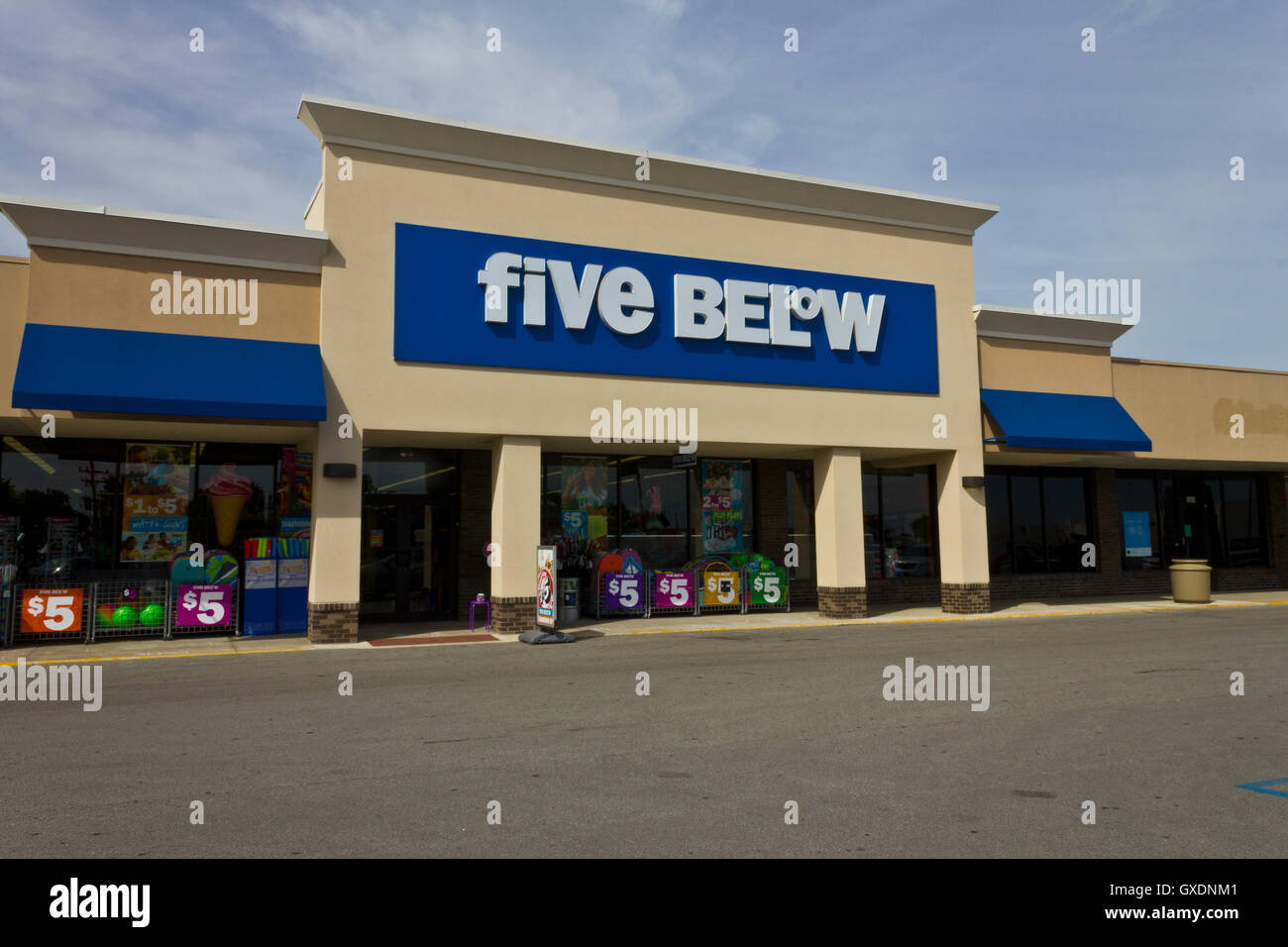 Indianapolis - Circa June 2016: Five Below Retail Store. Five Below is a chain that sells products that cost up to $5 III Stock Photo
