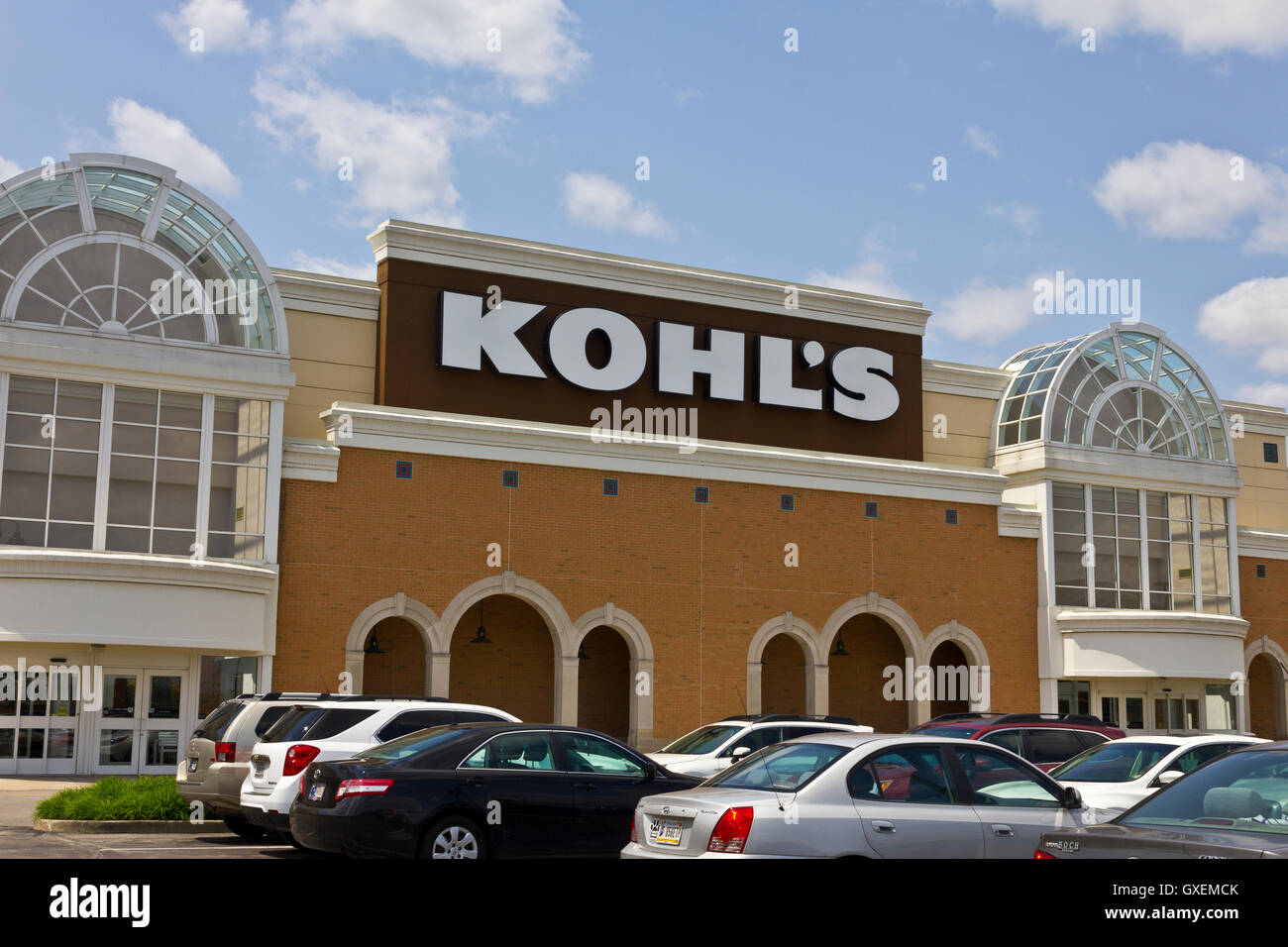 Indianapolis Circa May 2016 Kohl's Retail Store Location. Kohl's