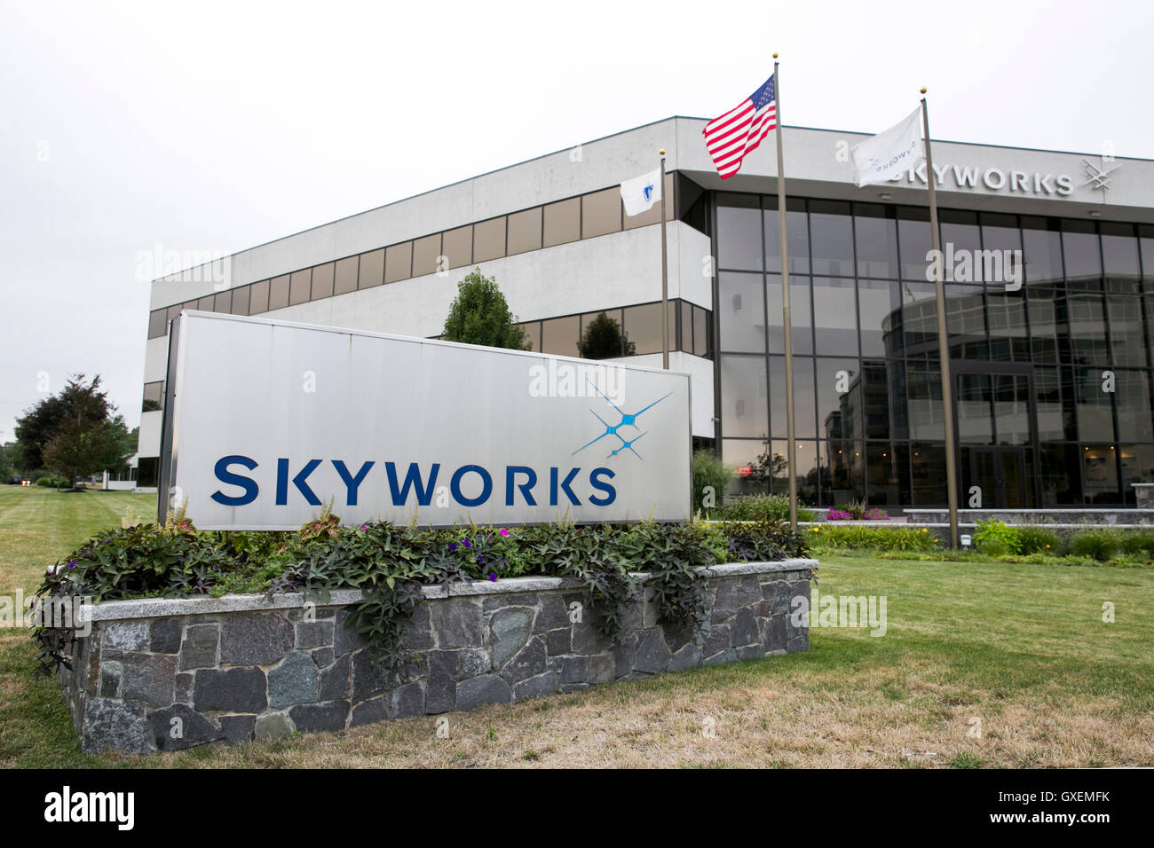 A Logo Sign Outside Of The Headquarters Of Skyworks Solutions Inc In Woburn Massachusetts On August 13 16 Stock Photo Alamy