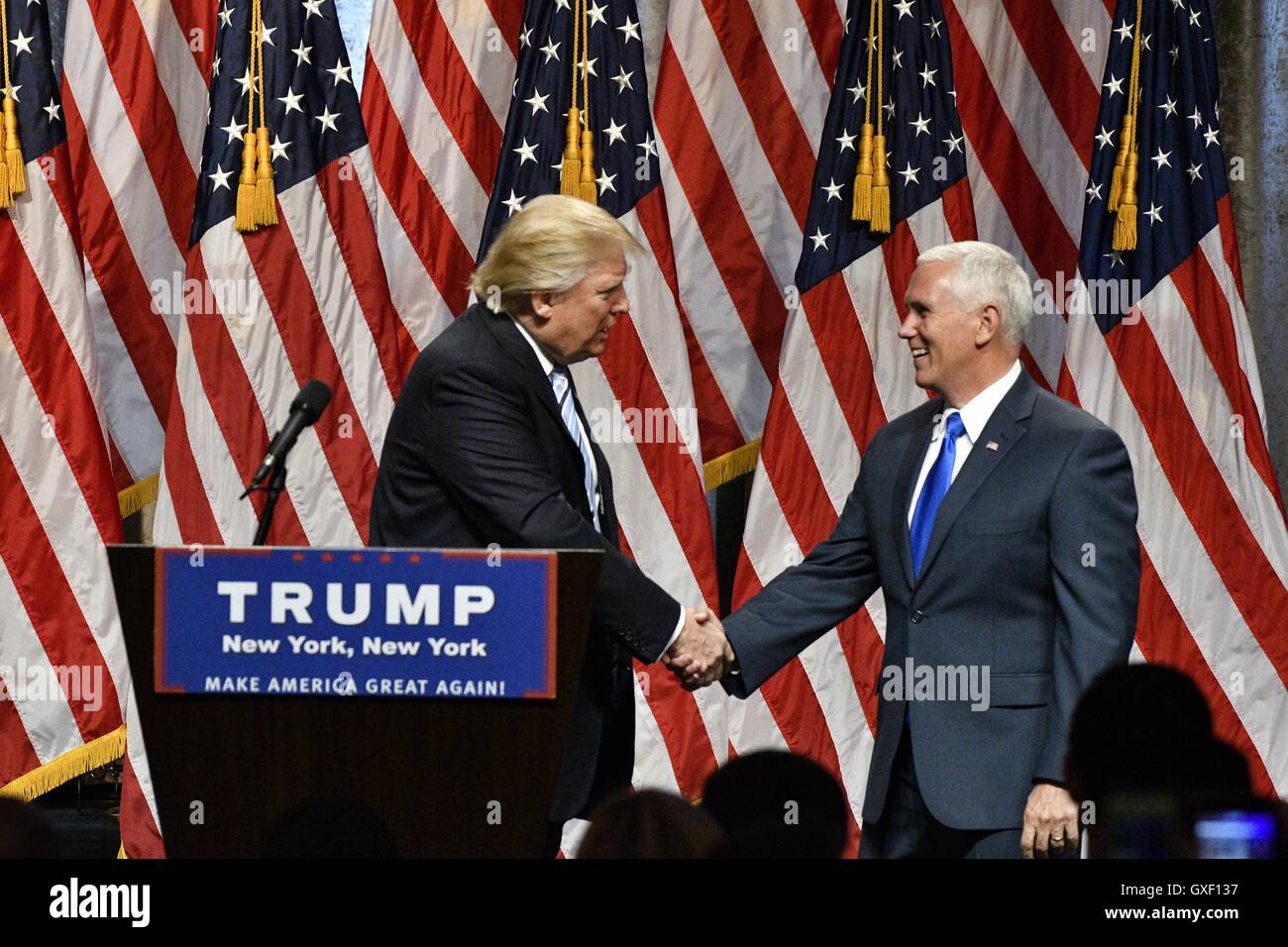 Donald Trump Mike Pence Photo Official Donald Trump & Mike Pence President VP Photo Printed On US $2 Bill – Uncirculated Uncirculated Collectible Currency - Foto 6